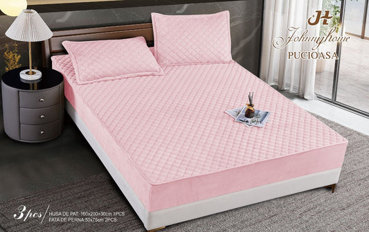 Husa matlasata tip topper din catifea, 160x200cm+2 fete de perna 50x70cm, Roz Deschis-H6816